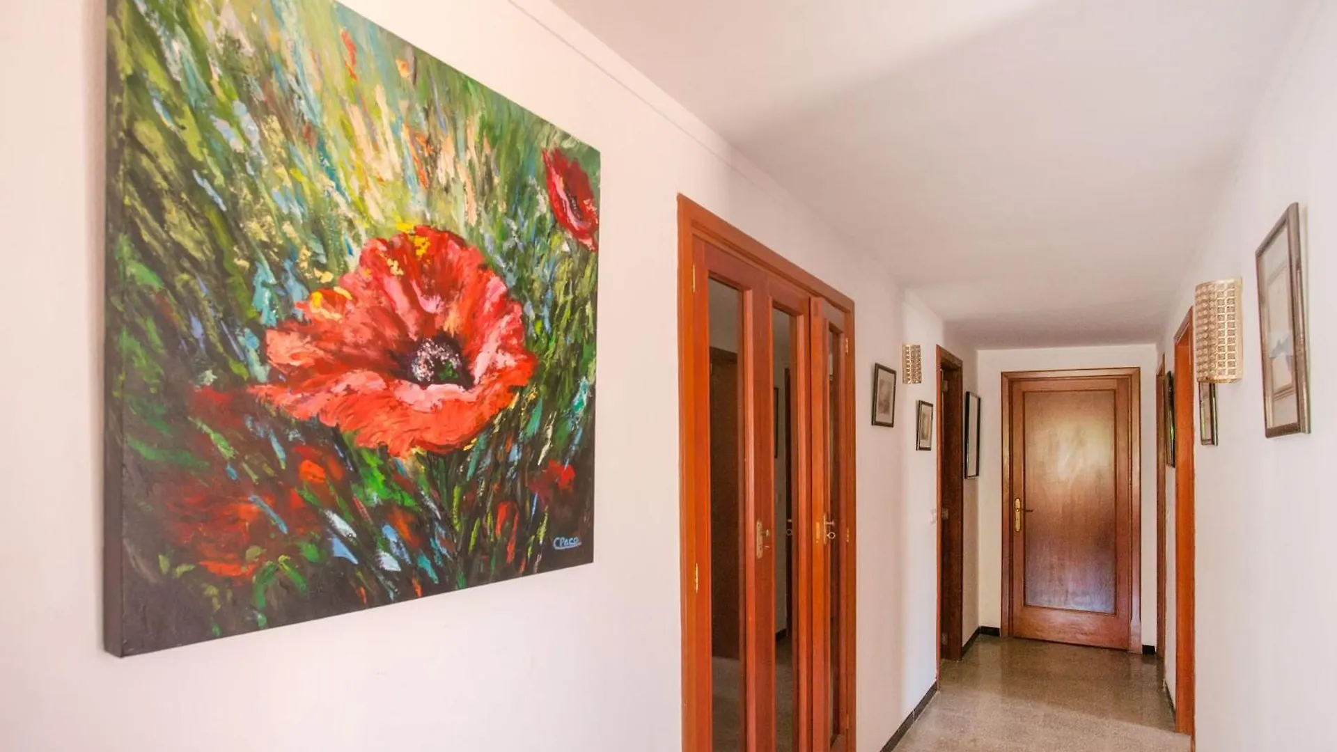 Villa Xavier Кан Пикафорт 0*,